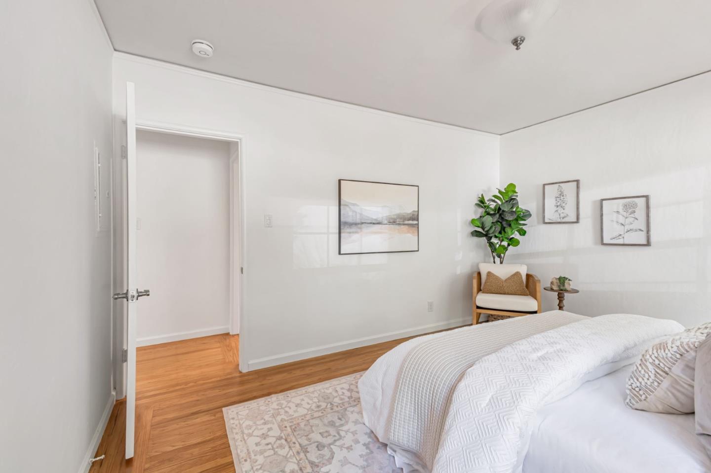 Detail Gallery Image 20 of 40 For 25 Overlake Ct, Oakland,  CA 94611 - 2 Beds | 2 Baths