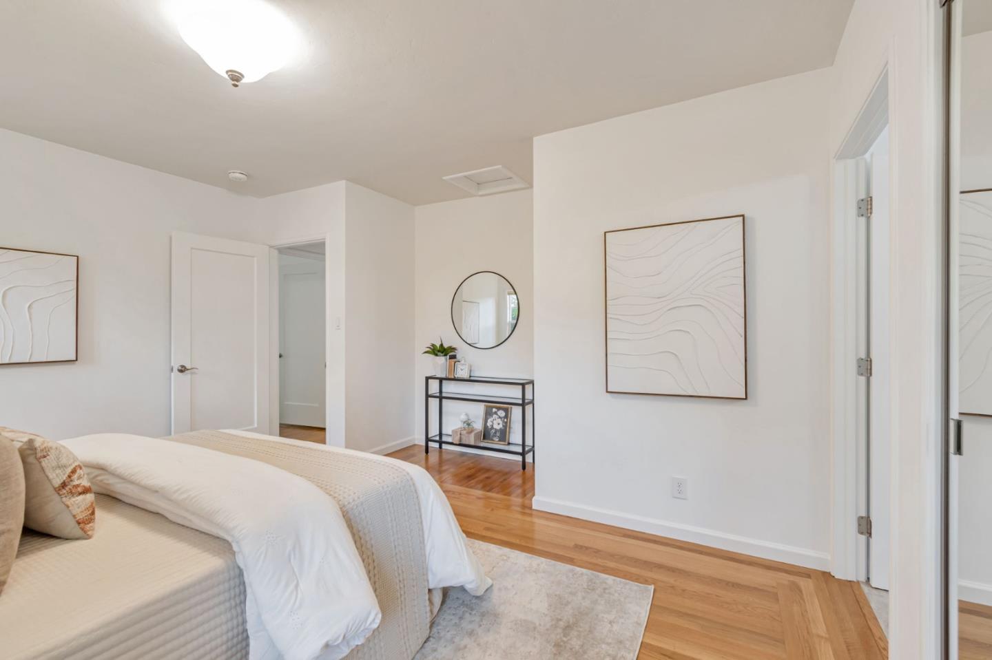 Detail Gallery Image 25 of 40 For 25 Overlake Ct, Oakland,  CA 94611 - 2 Beds | 2 Baths