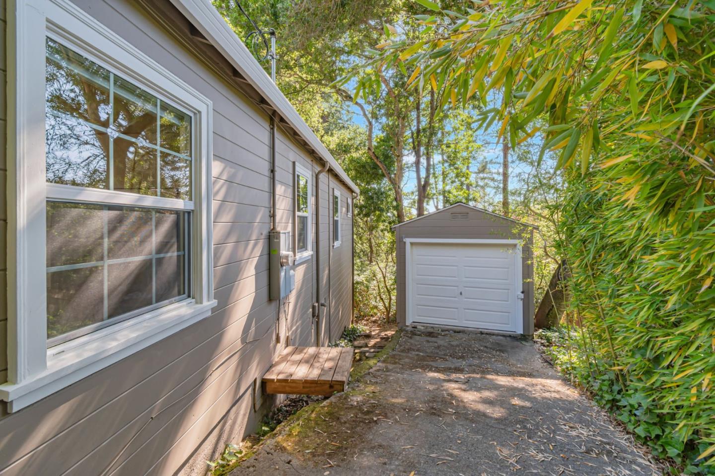 Detail Gallery Image 39 of 40 For 25 Overlake Ct, Oakland,  CA 94611 - 2 Beds | 2 Baths