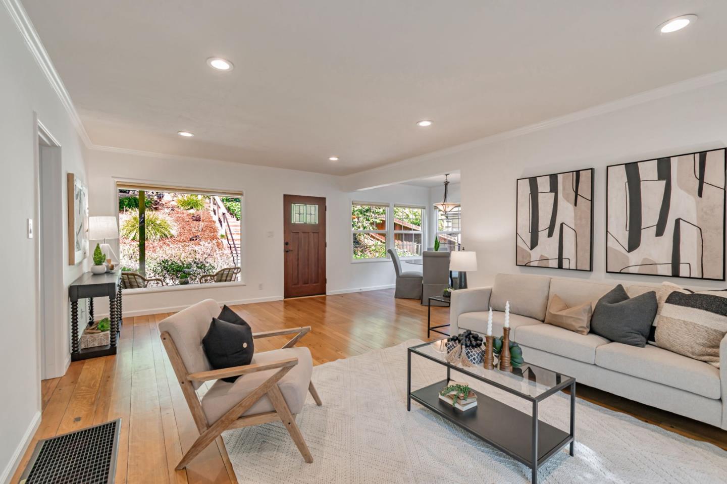 Detail Gallery Image 8 of 40 For 25 Overlake Ct, Oakland,  CA 94611 - 2 Beds | 2 Baths