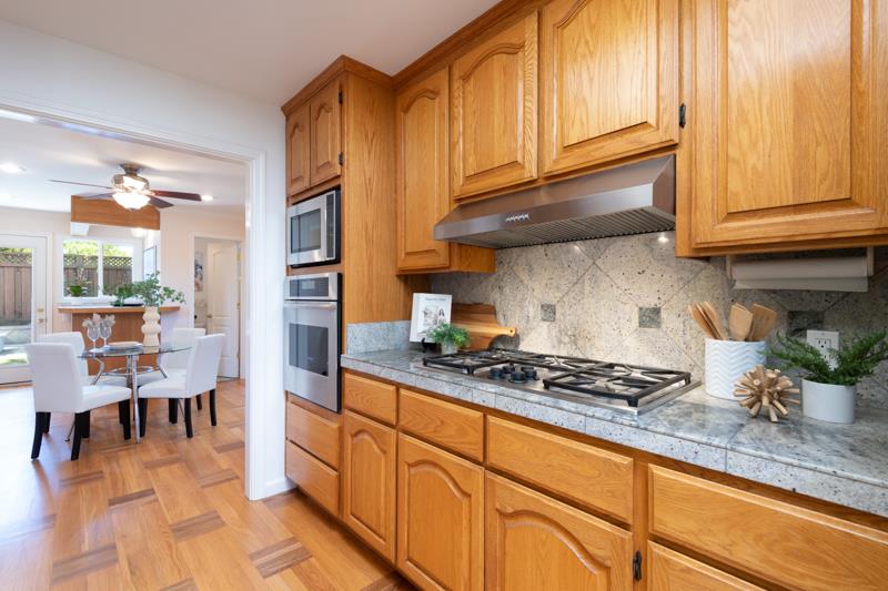 Detail Gallery Image 16 of 86 For 970 W Hedegard Ave, Campbell,  CA 95008 - 4 Beds | 3/1 Baths