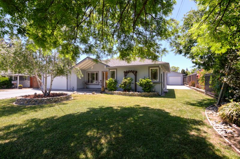 Detail Gallery Image 3 of 86 For 970 W Hedegard Ave, Campbell,  CA 95008 - 4 Beds | 3/1 Baths