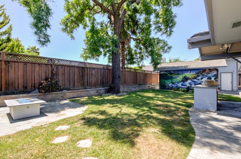Detail Gallery Image 49 of 86 For 970 W Hedegard Ave, Campbell,  CA 95008 - 4 Beds | 3/1 Baths