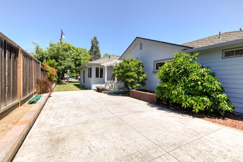 Detail Gallery Image 55 of 86 For 970 W Hedegard Ave, Campbell,  CA 95008 - 4 Beds | 3/1 Baths
