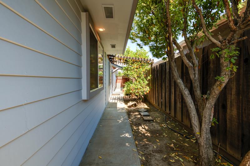Detail Gallery Image 57 of 86 For 970 W Hedegard Ave, Campbell,  CA 95008 - 4 Beds | 3/1 Baths