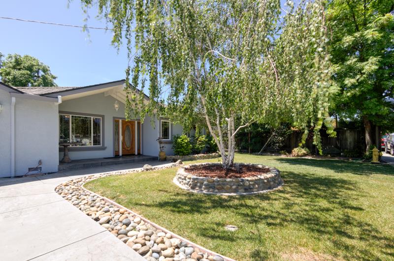 Detail Gallery Image 6 of 86 For 970 W Hedegard Ave, Campbell,  CA 95008 - 4 Beds | 3/1 Baths