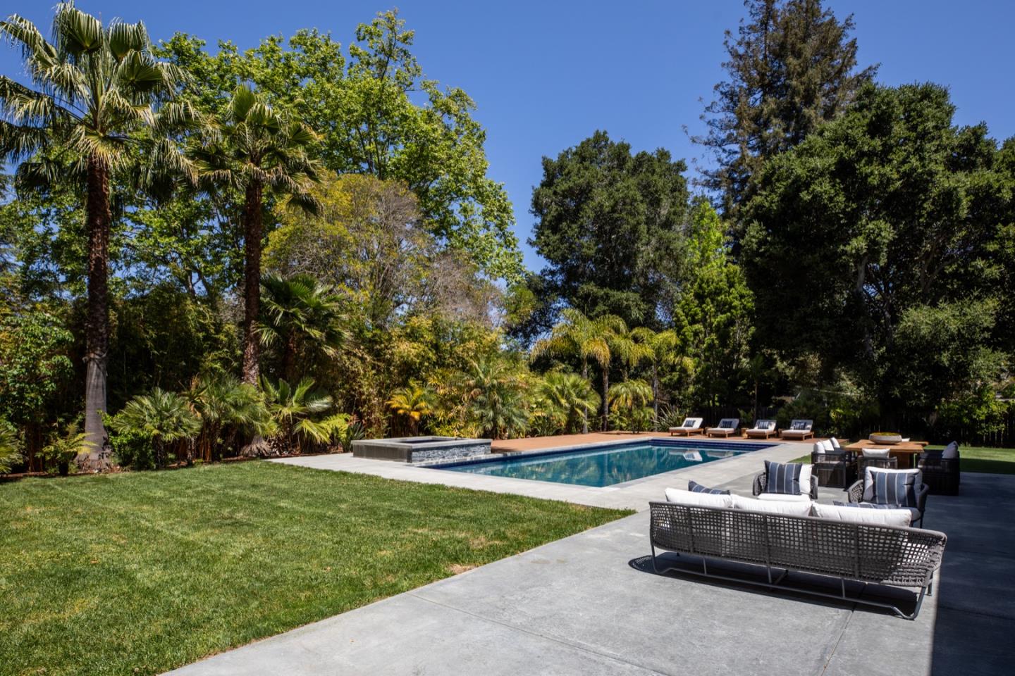 Detail Gallery Image 15 of 18 For 79 Placitas Ave, Atherton,  CA 94027 - 6 Beds | 5/1 Baths