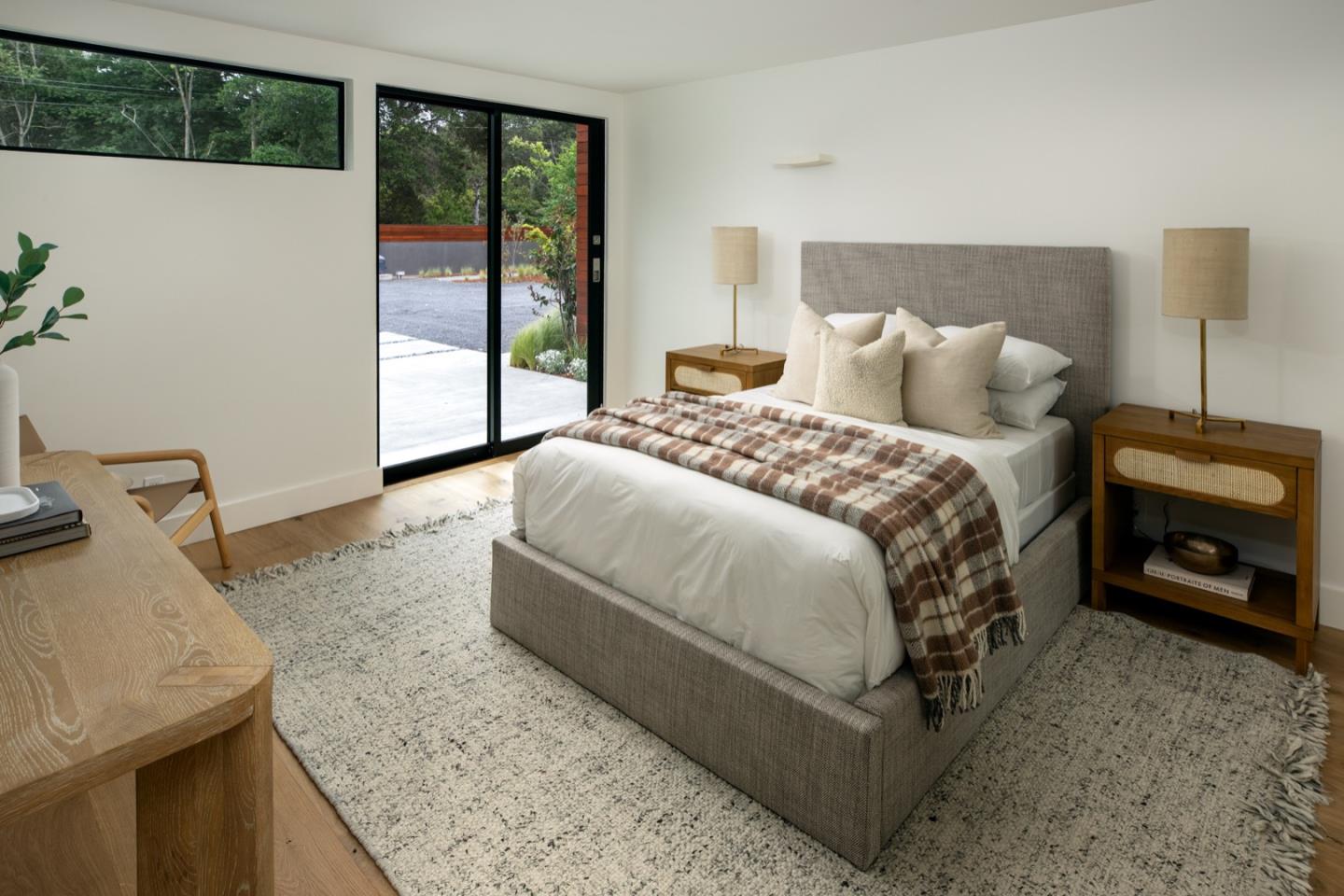 Detail Gallery Image 6 of 18 For 79 Placitas Ave, Atherton,  CA 94027 - 6 Beds | 5/1 Baths