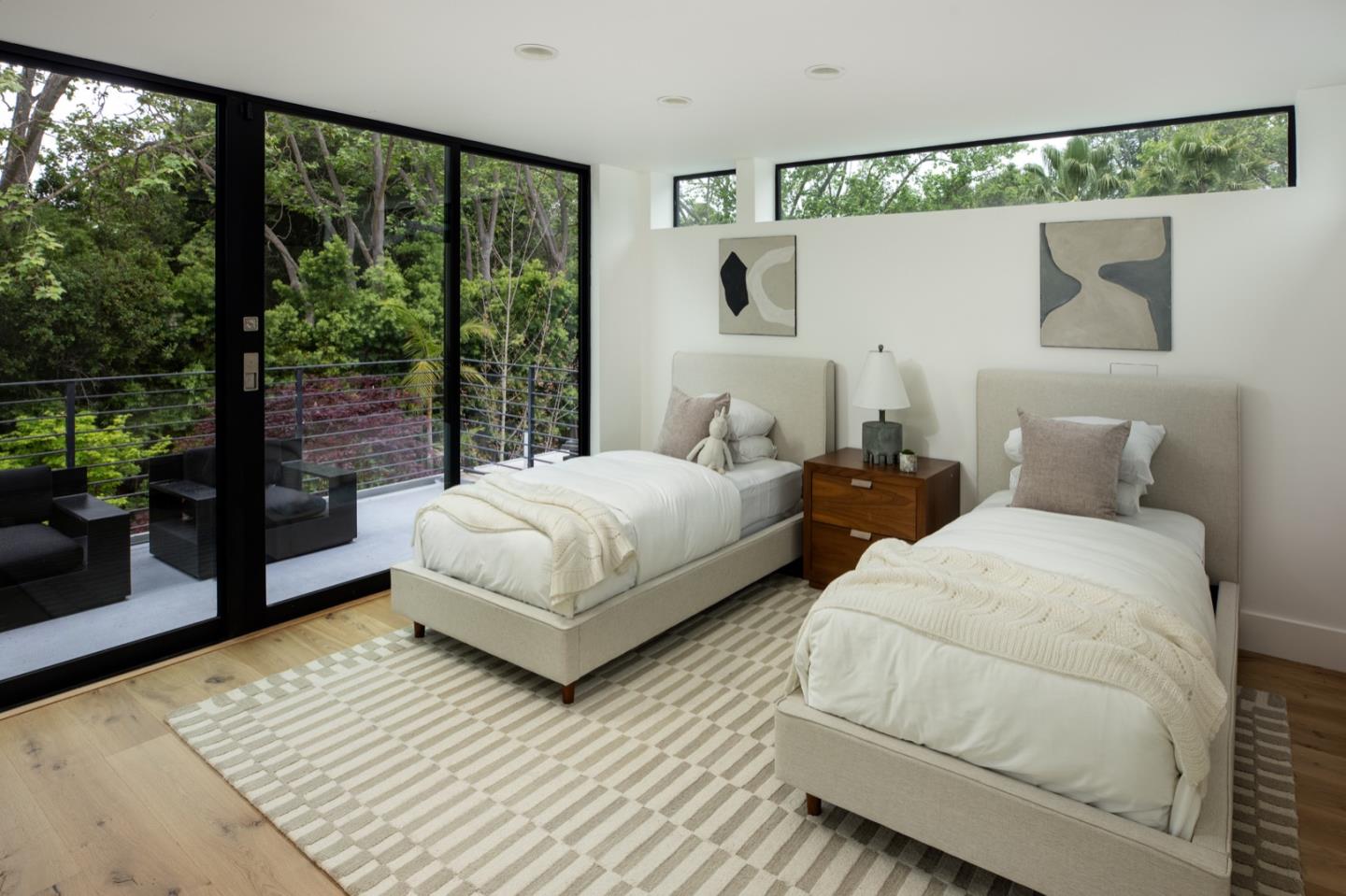 Detail Gallery Image 8 of 18 For 79 Placitas Ave, Atherton,  CA 94027 - 6 Beds | 5/1 Baths
