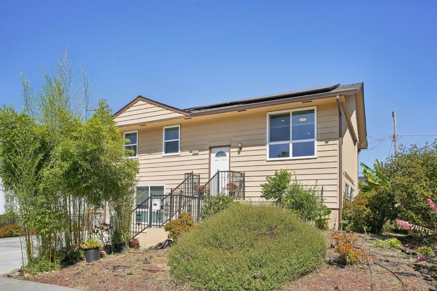 Detail Gallery Image 1 of 48 For 3349 Aramis Dr, San Jose,  CA 95127 - 5 Beds | 3 Baths