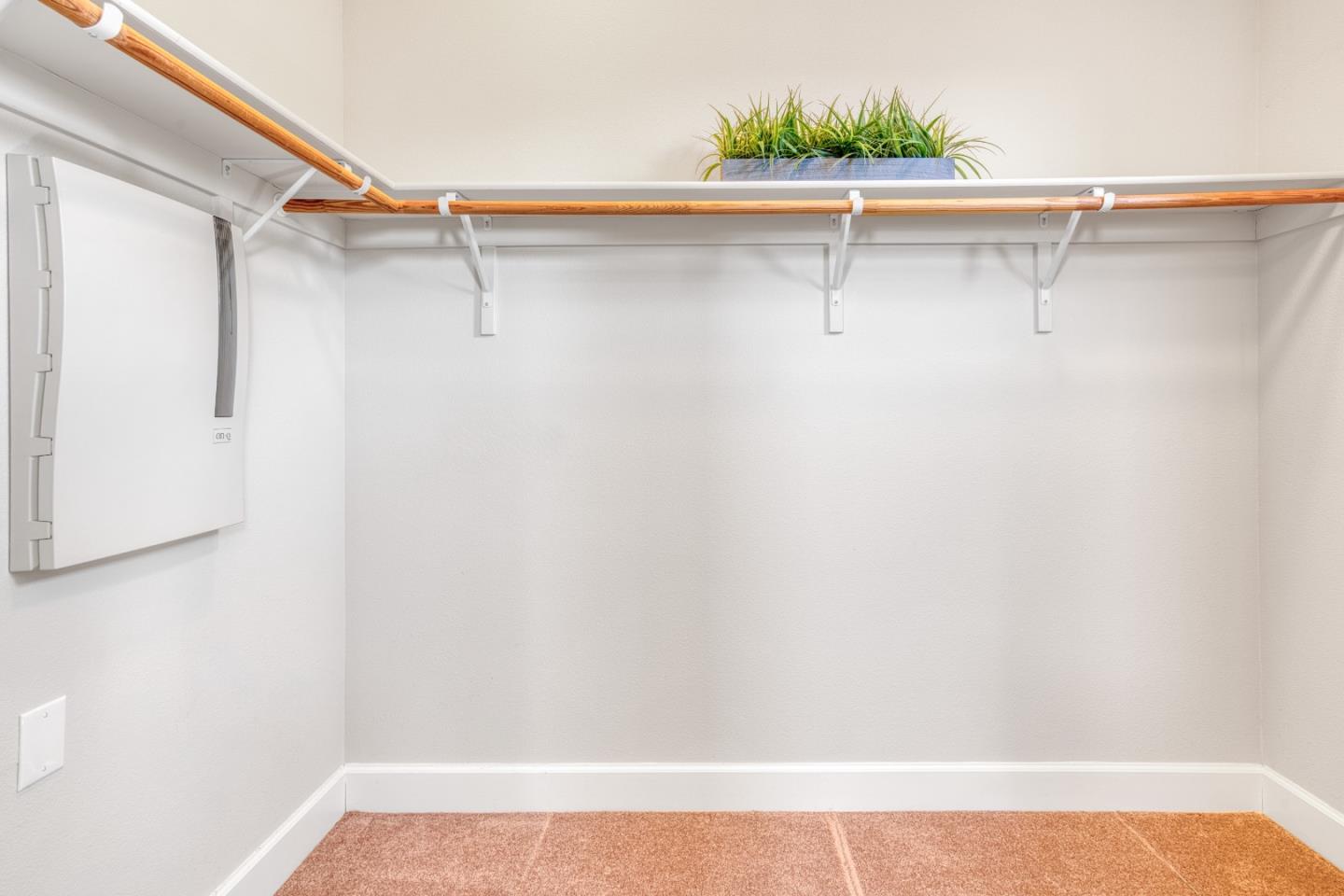 Detail Gallery Image 14 of 25 For 505 Holthouse Ter, Sunnyvale,  CA 94087 - 2 Beds | 2/1 Baths