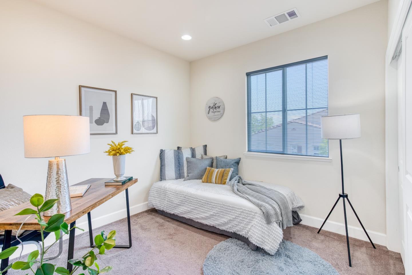 Detail Gallery Image 15 of 25 For 505 Holthouse Ter, Sunnyvale,  CA 94087 - 2 Beds | 2/1 Baths
