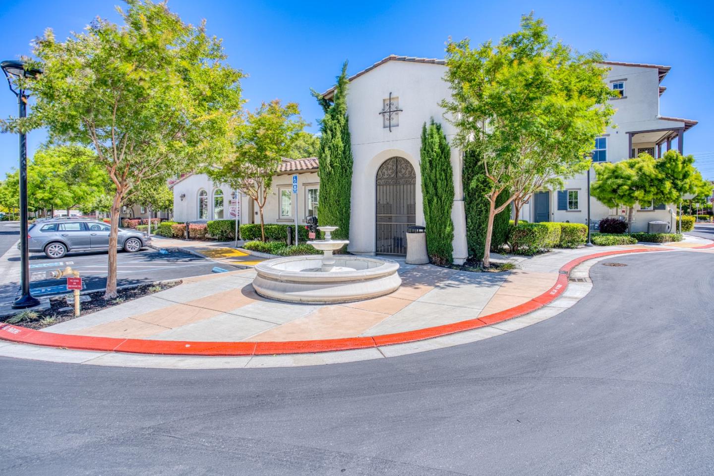 Detail Gallery Image 18 of 25 For 505 Holthouse Ter, Sunnyvale,  CA 94087 - 2 Beds | 2/1 Baths