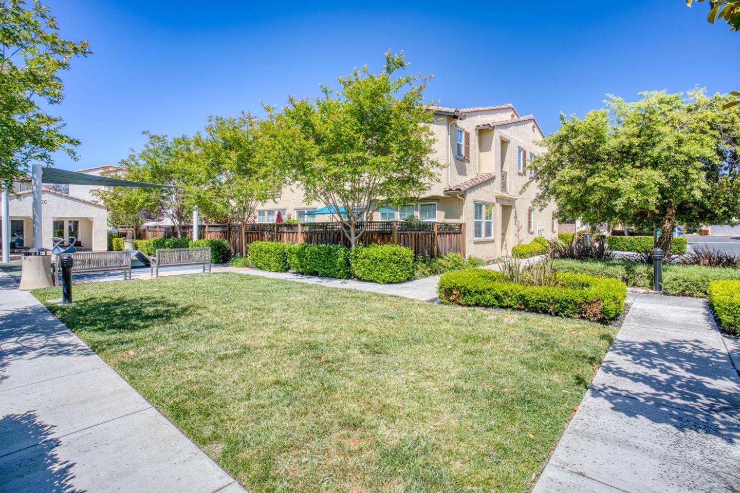 Detail Gallery Image 25 of 25 For 505 Holthouse Ter, Sunnyvale,  CA 94087 - 2 Beds | 2/1 Baths