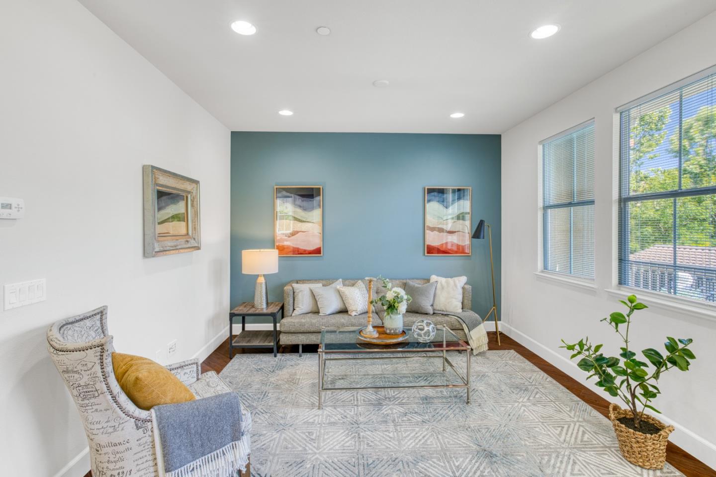 Detail Gallery Image 5 of 25 For 505 Holthouse Ter, Sunnyvale,  CA 94087 - 2 Beds | 2/1 Baths