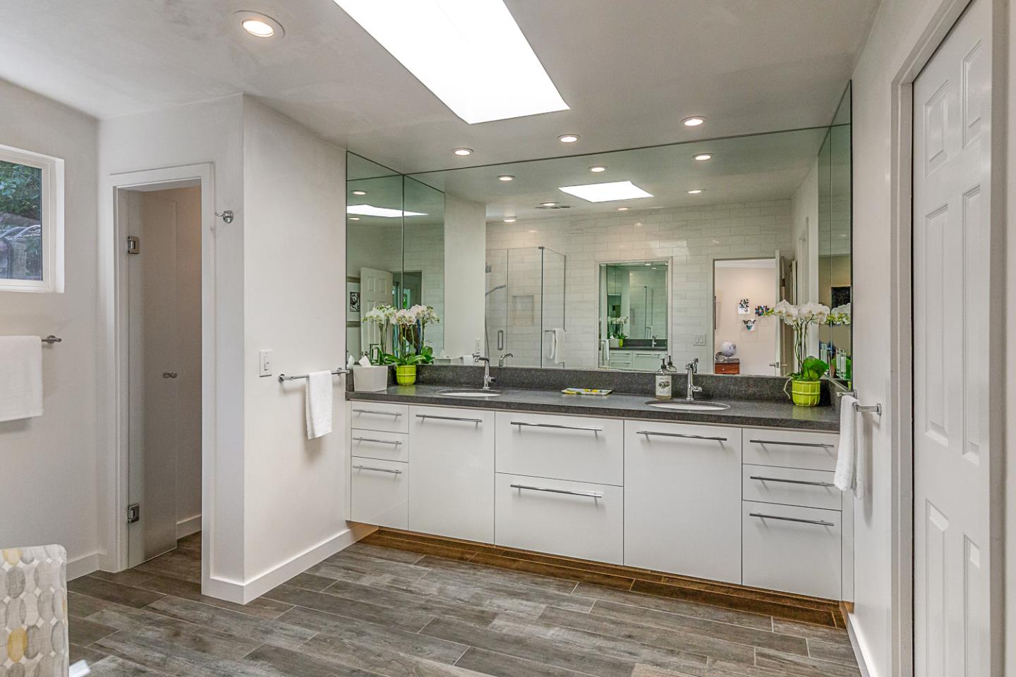 Detail Gallery Image 24 of 47 For 275 Eleanor Dr, Woodside,  CA 94062 - 4 Beds | 4 Baths