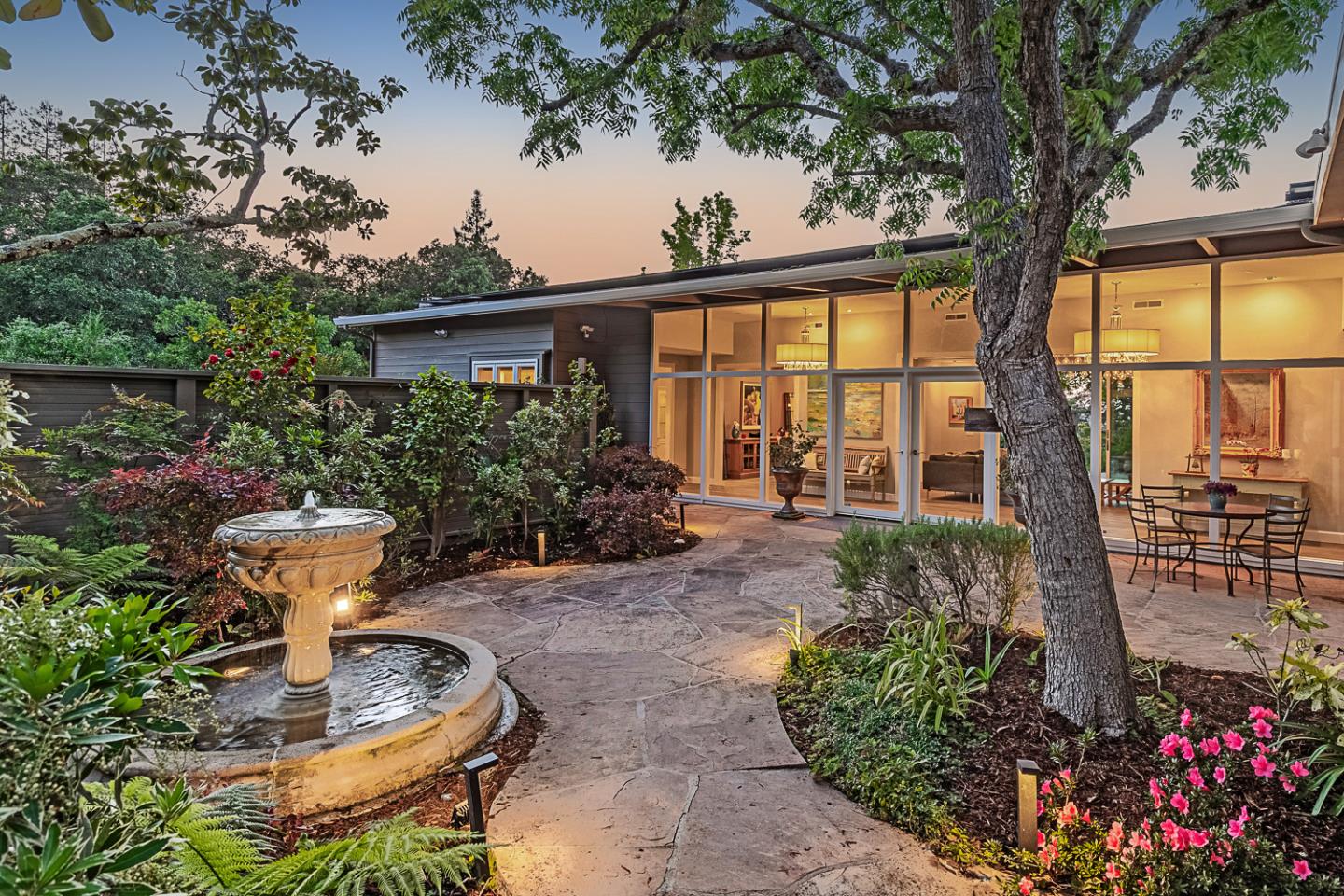 Detail Gallery Image 4 of 47 For 275 Eleanor Dr, Woodside,  CA 94062 - 4 Beds | 4 Baths