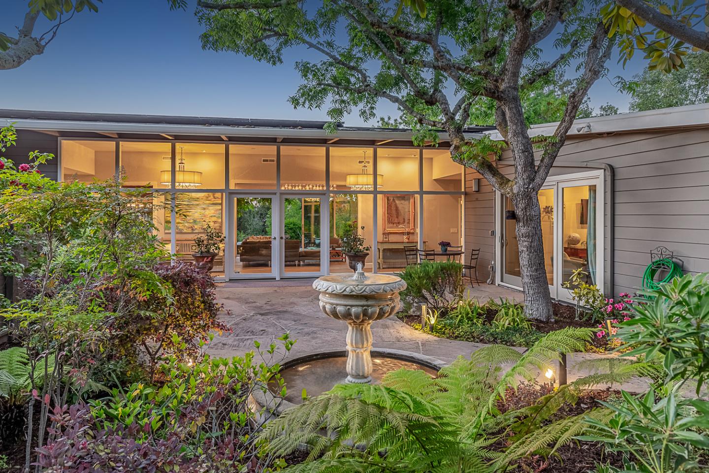 Detail Gallery Image 5 of 47 For 275 Eleanor Dr, Woodside,  CA 94062 - 4 Beds | 4 Baths