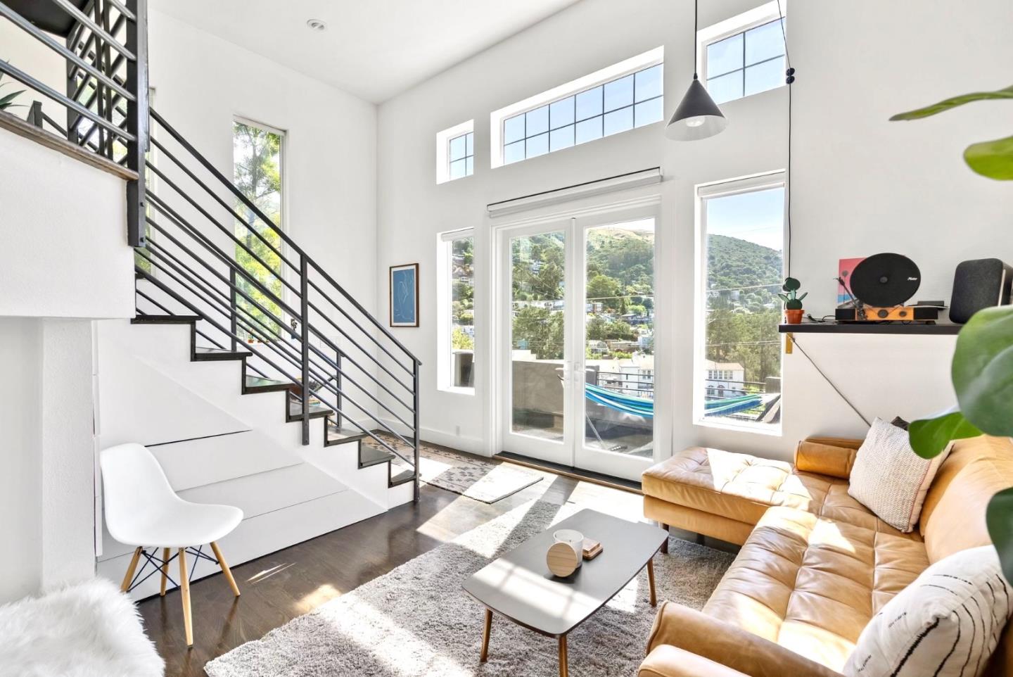 Detail Gallery Image 1 of 28 For 239 Tulare St, Brisbane,  CA 94005 - 4 Beds | 2/1 Baths