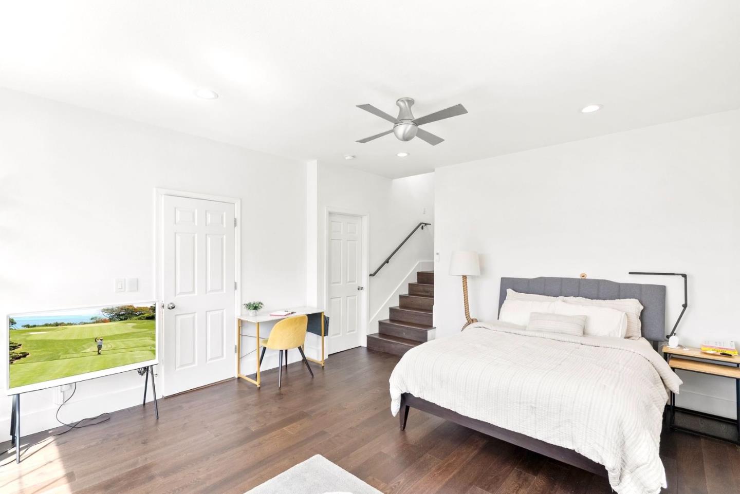 Detail Gallery Image 11 of 28 For 239 Tulare St, Brisbane,  CA 94005 - 4 Beds | 2/1 Baths