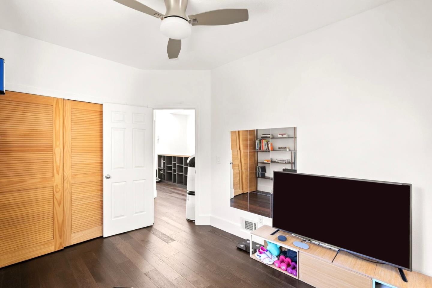 Detail Gallery Image 19 of 28 For 239 Tulare St, Brisbane,  CA 94005 - 4 Beds | 2/1 Baths