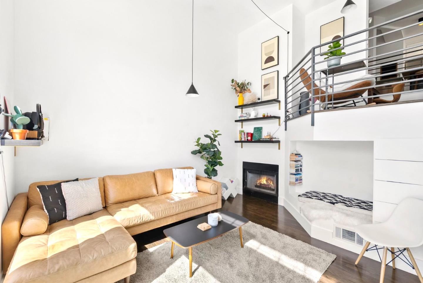 Detail Gallery Image 2 of 28 For 239 Tulare St, Brisbane,  CA 94005 - 4 Beds | 2/1 Baths