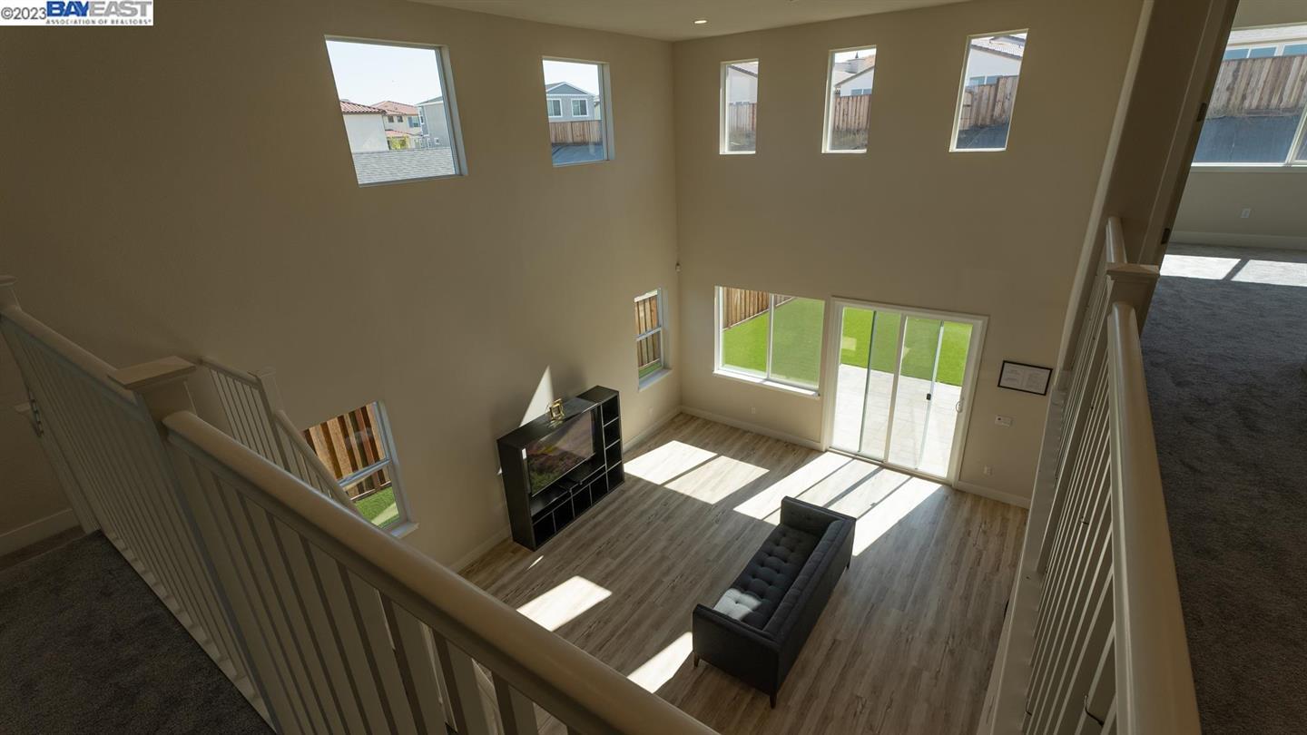 Detail Gallery Image 10 of 48 For 5541 Promontory Way, Antioch,  CA 94531 - 5 Beds | 4 Baths