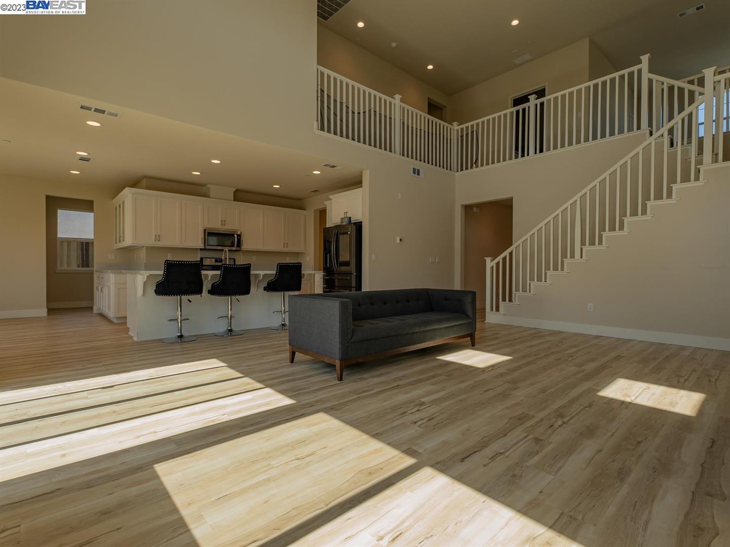 Detail Gallery Image 12 of 48 For 5541 Promontory Way, Antioch,  CA 94531 - 5 Beds | 4 Baths