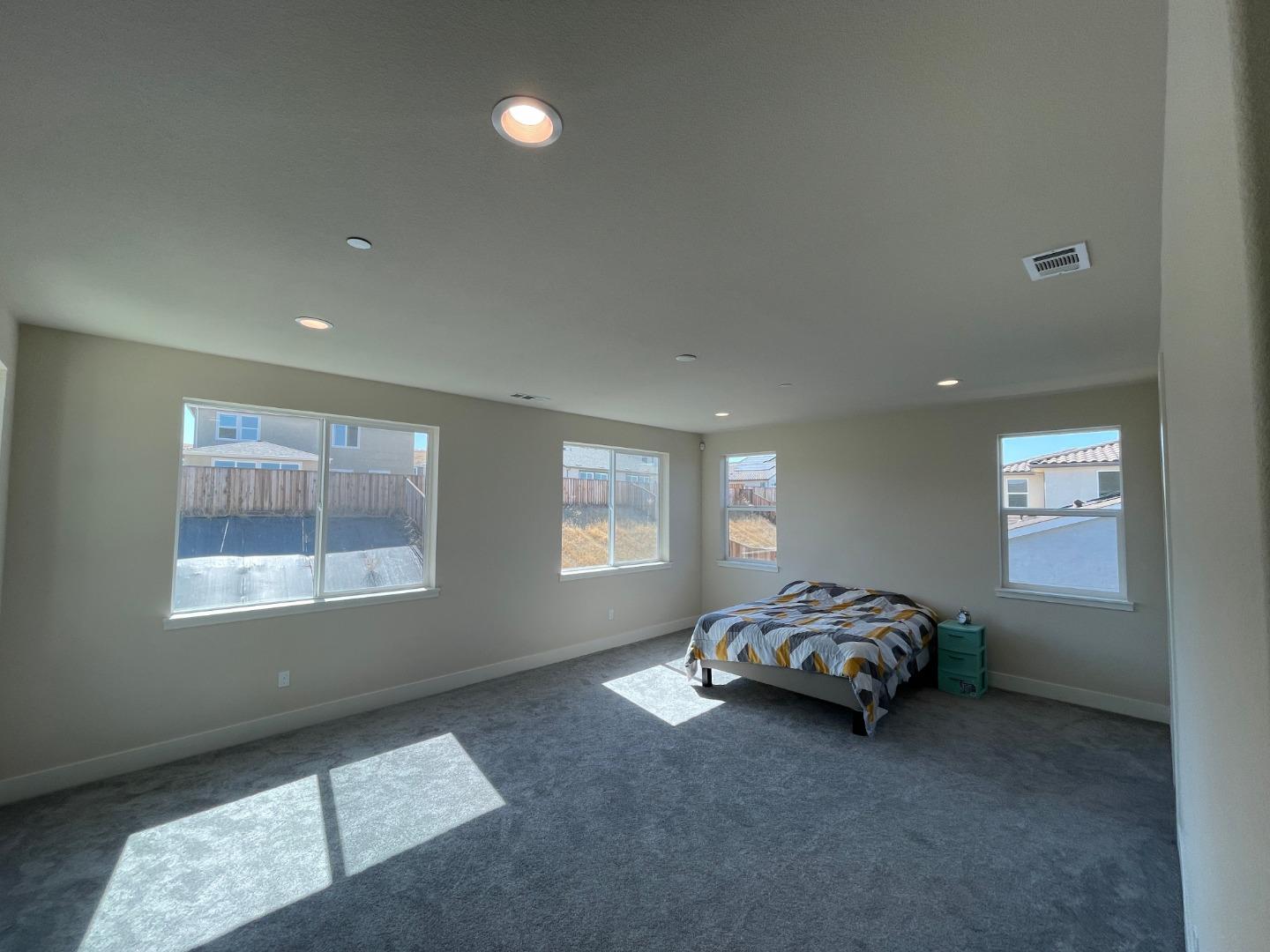 Detail Gallery Image 17 of 48 For 5541 Promontory Way, Antioch,  CA 94531 - 5 Beds | 4 Baths