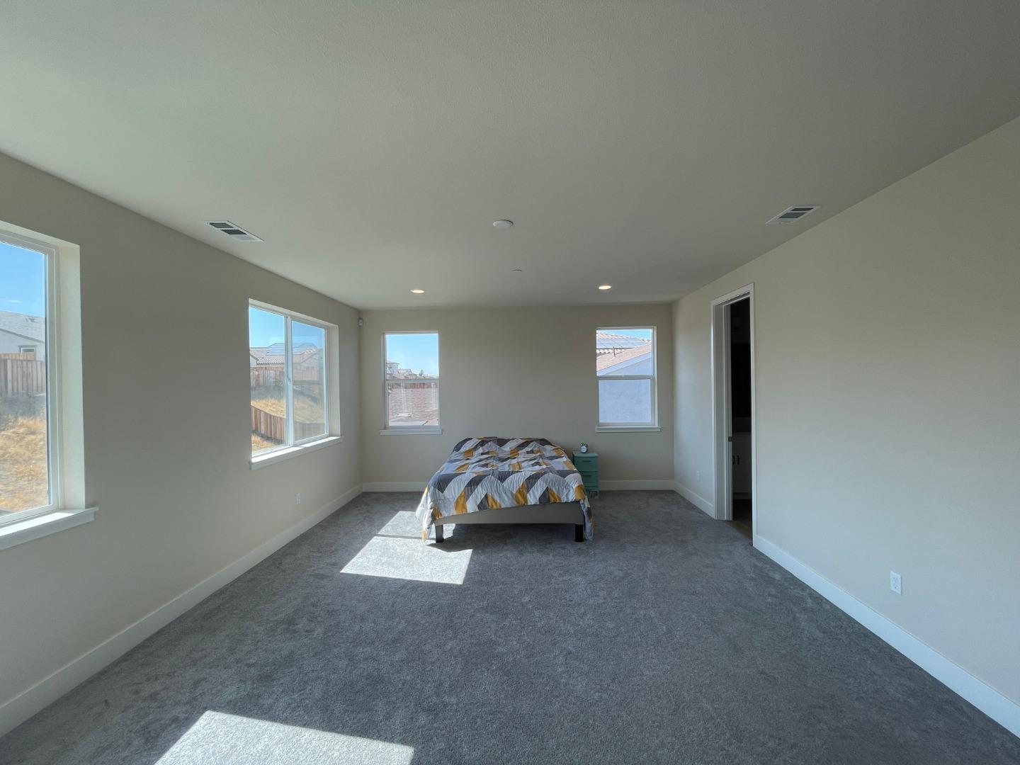 Detail Gallery Image 18 of 48 For 5541 Promontory Way, Antioch,  CA 94531 - 5 Beds | 4 Baths