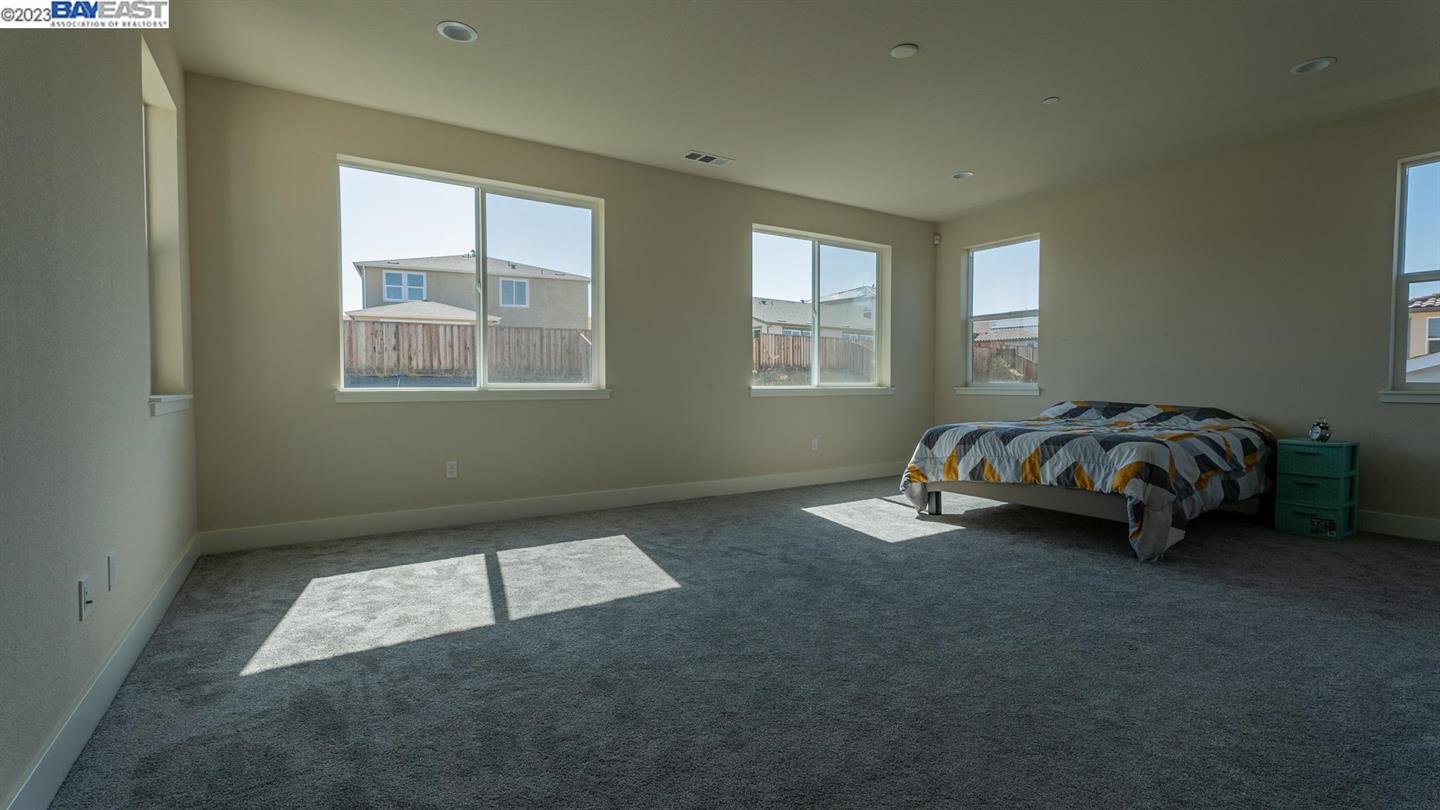 Detail Gallery Image 20 of 48 For 5541 Promontory Way, Antioch,  CA 94531 - 5 Beds | 4 Baths