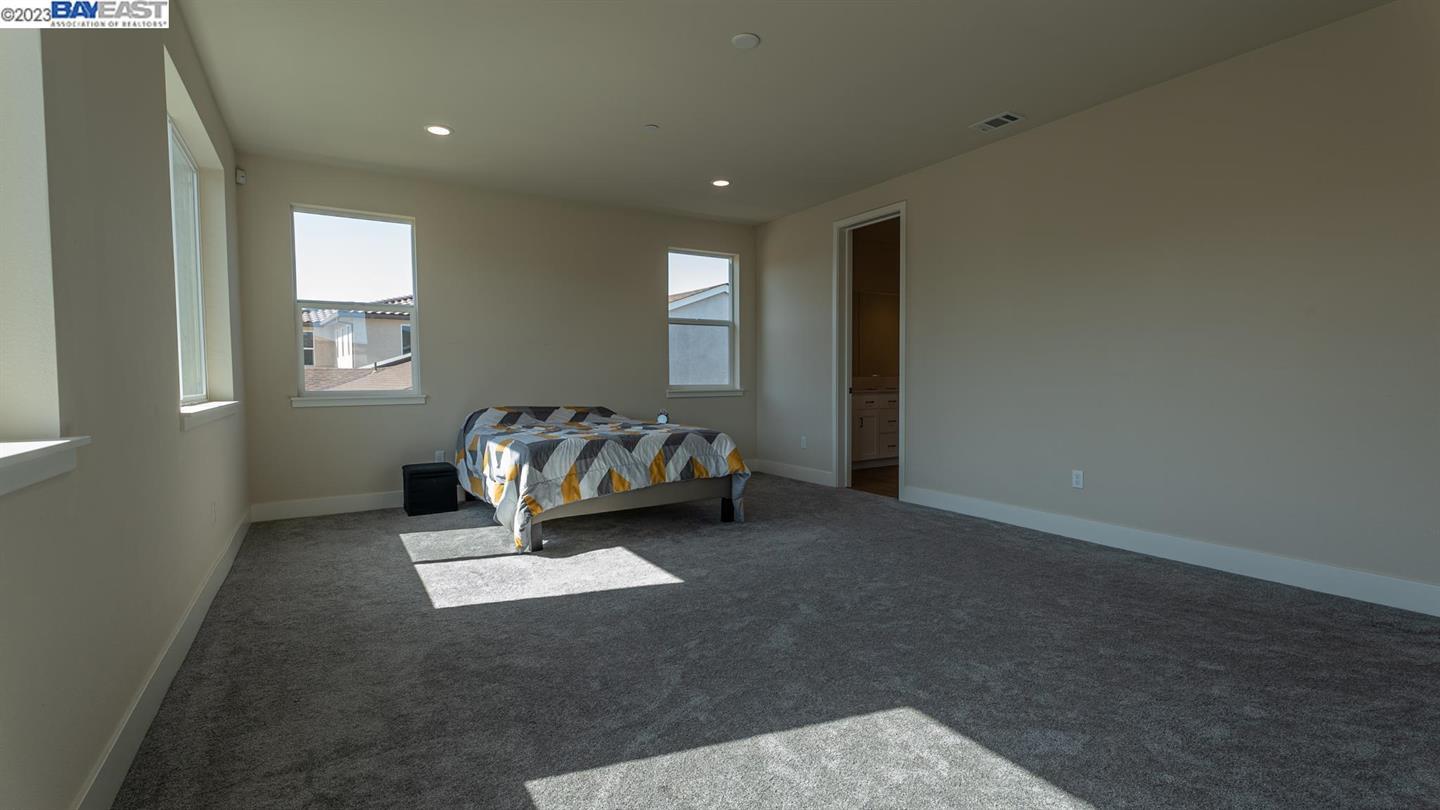 Detail Gallery Image 21 of 48 For 5541 Promontory Way, Antioch,  CA 94531 - 5 Beds | 4 Baths