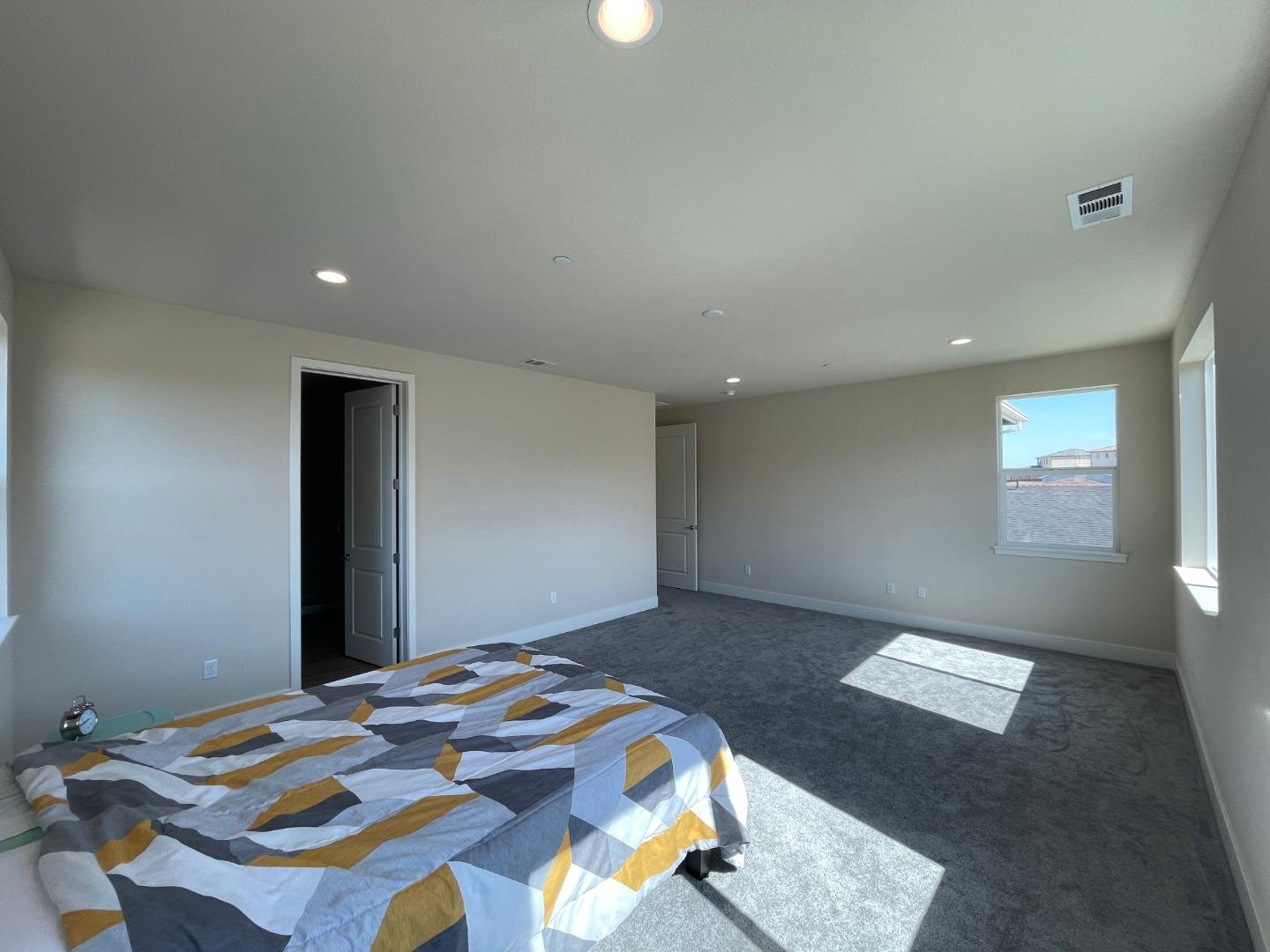 Detail Gallery Image 22 of 48 For 5541 Promontory Way, Antioch,  CA 94531 - 5 Beds | 4 Baths