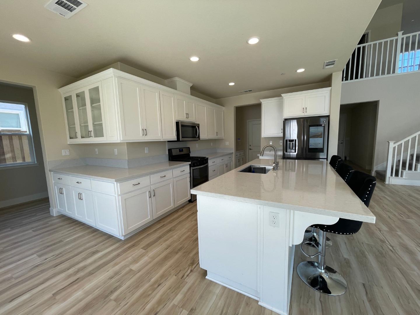 Detail Gallery Image 5 of 48 For 5541 Promontory Way, Antioch,  CA 94531 - 5 Beds | 4 Baths
