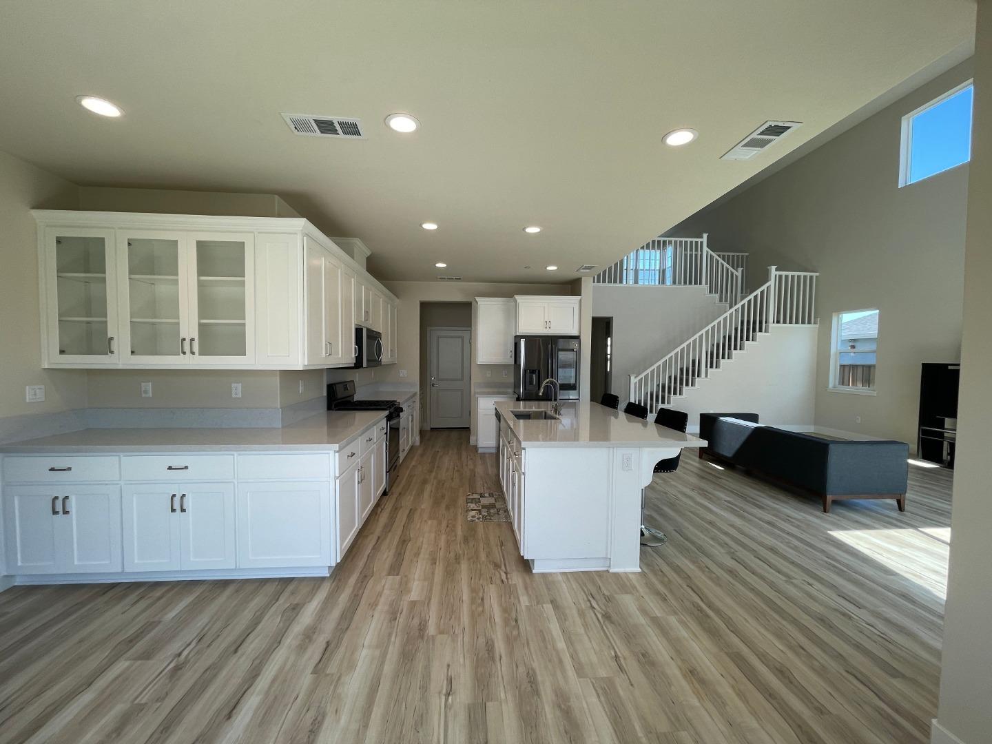 Detail Gallery Image 6 of 48 For 5541 Promontory Way, Antioch,  CA 94531 - 5 Beds | 4 Baths