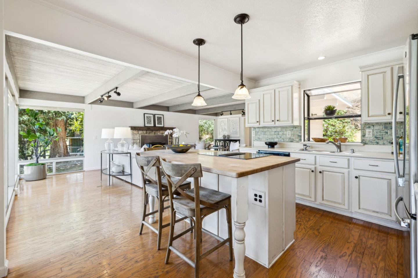 Detail Gallery Image 14 of 30 For 1207 Godetia Dr, Woodside,  CA 94062 - 4 Beds | 2/1 Baths