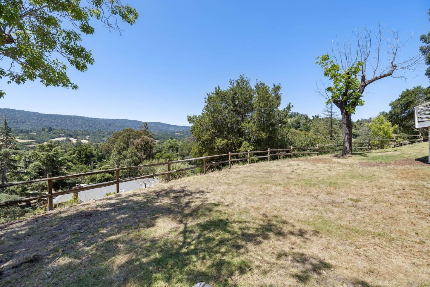 Detail Gallery Image 28 of 30 For 1207 Godetia Dr, Woodside,  CA 94062 - 4 Beds | 2/1 Baths