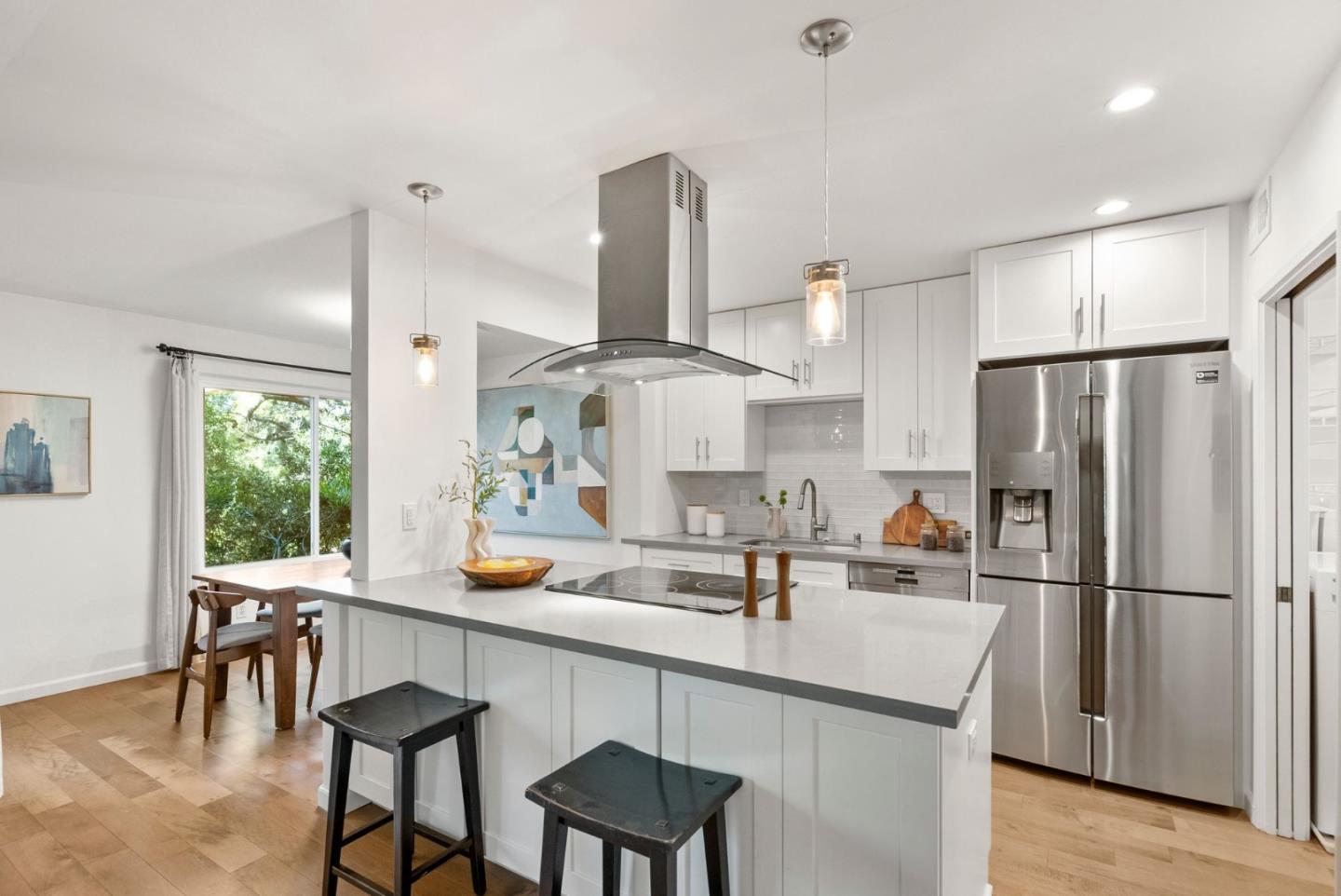 Detail Gallery Image 10 of 31 For 3334 Brittan Ave #4,  San Carlos,  CA 94070 - 2 Beds | 2 Baths