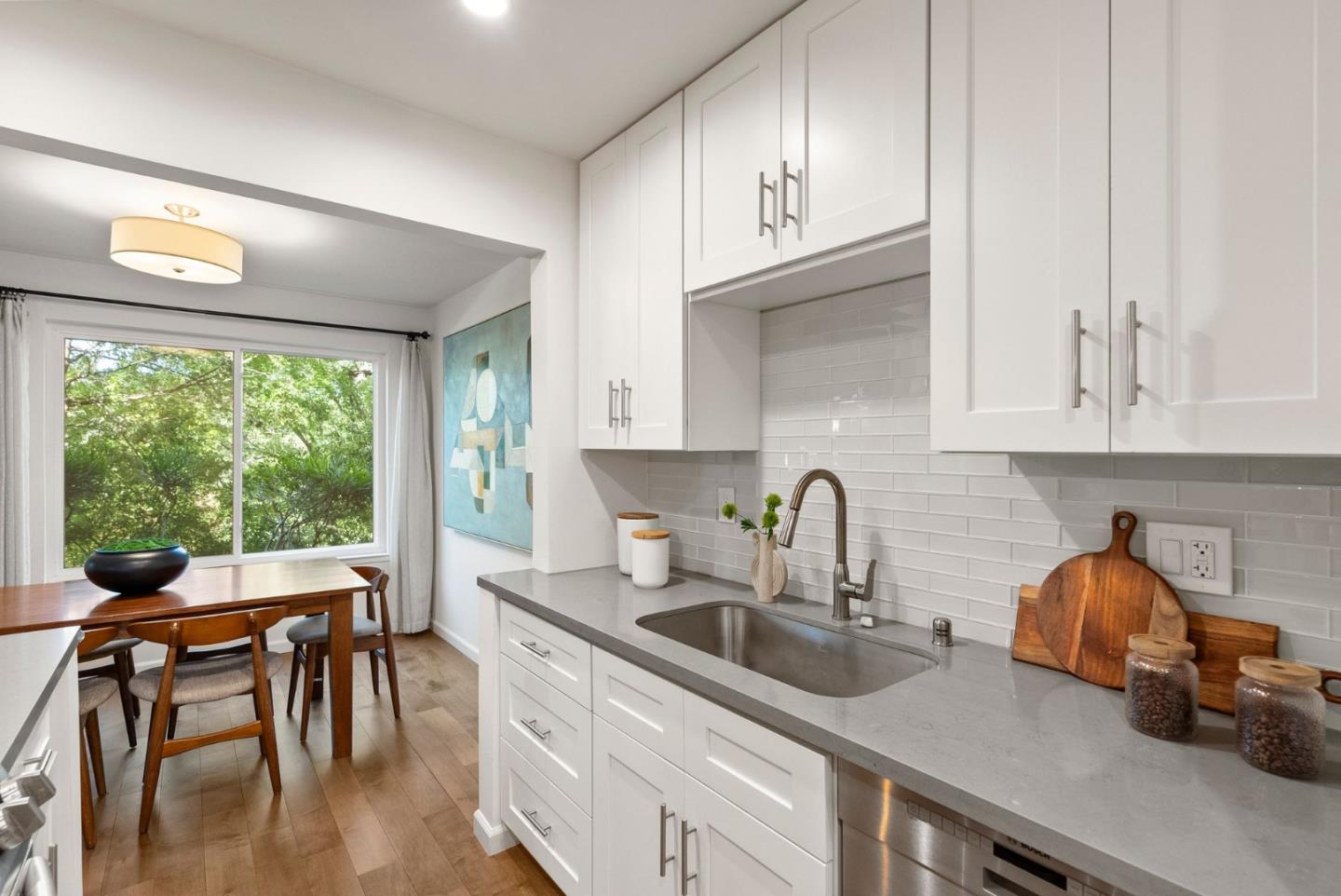 Detail Gallery Image 13 of 31 For 3334 Brittan Ave #4,  San Carlos,  CA 94070 - 2 Beds | 2 Baths