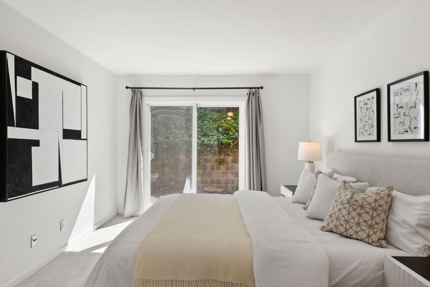 Detail Gallery Image 17 of 31 For 3334 Brittan Ave #4,  San Carlos,  CA 94070 - 2 Beds | 2 Baths
