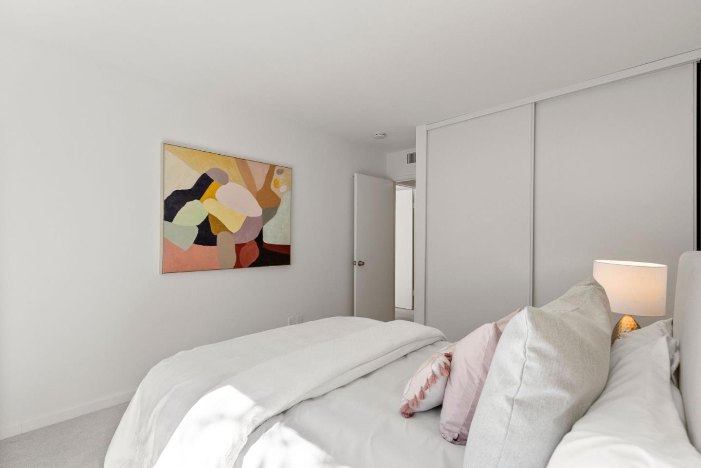 Detail Gallery Image 18 of 31 For 3334 Brittan Ave #4,  San Carlos,  CA 94070 - 2 Beds | 2 Baths