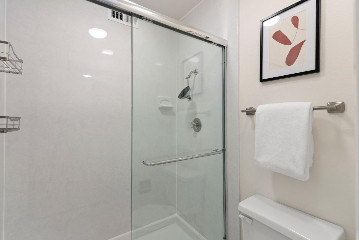Detail Gallery Image 22 of 31 For 3334 Brittan Ave #4,  San Carlos,  CA 94070 - 2 Beds | 2 Baths