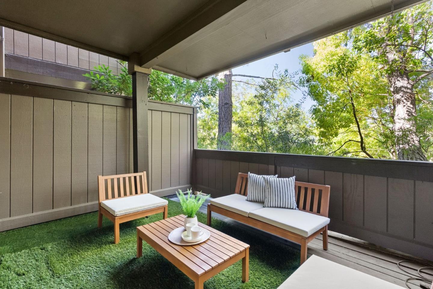 Detail Gallery Image 23 of 31 For 3334 Brittan Ave #4,  San Carlos,  CA 94070 - 2 Beds | 2 Baths