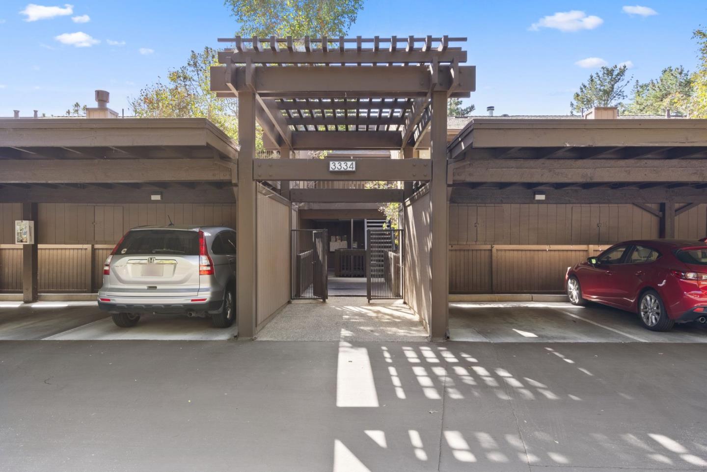 Detail Gallery Image 26 of 31 For 3334 Brittan Ave #4,  San Carlos,  CA 94070 - 2 Beds | 2 Baths