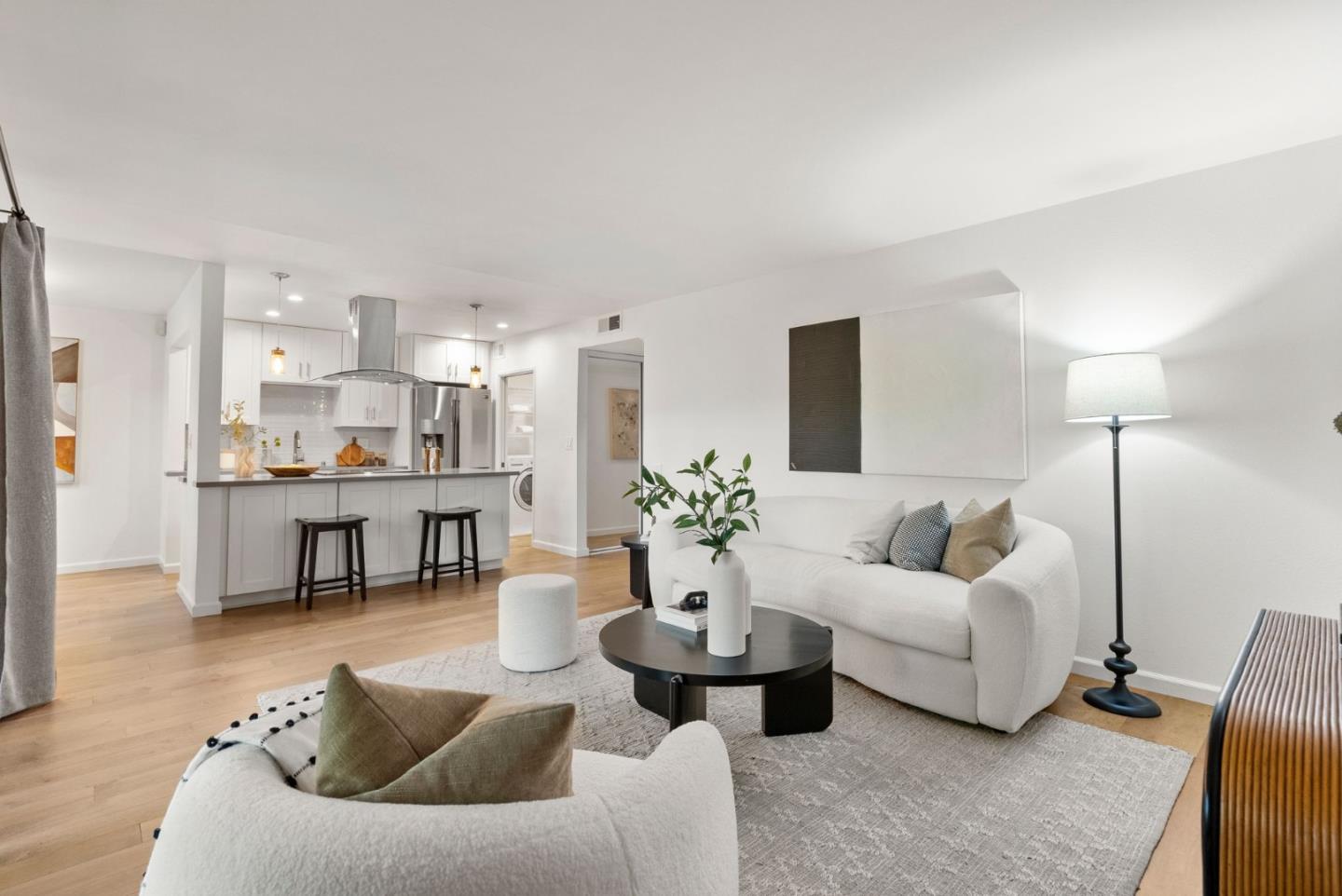 Detail Gallery Image 4 of 31 For 3334 Brittan Ave #4,  San Carlos,  CA 94070 - 2 Beds | 2 Baths