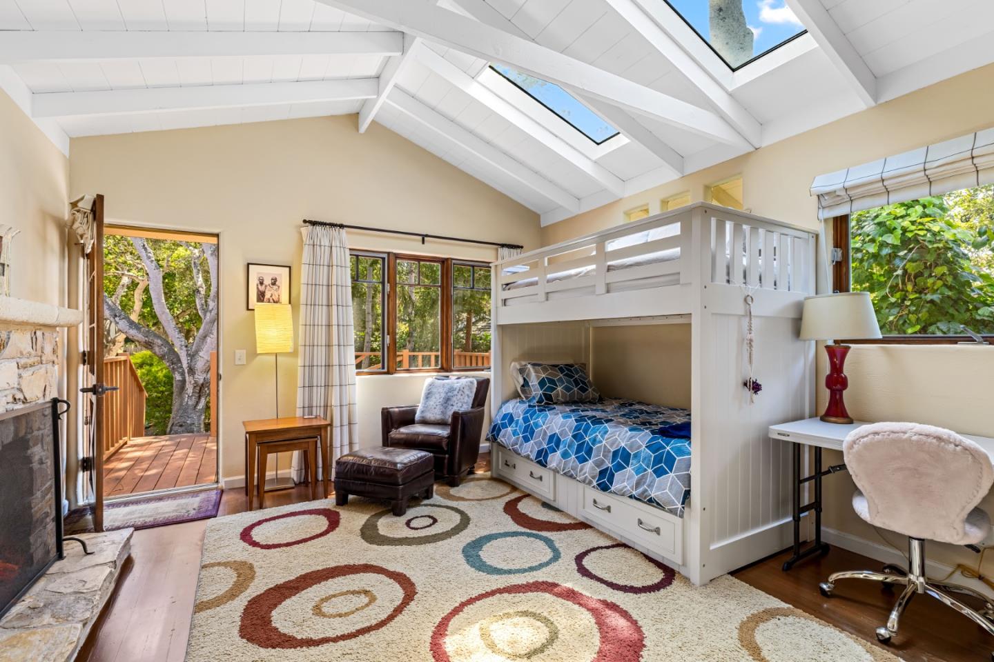 Detail Gallery Image 25 of 38 For 3 Sw Monte Verde & 13th St, Carmel,  CA 93923 - 3 Beds | 3/1 Baths
