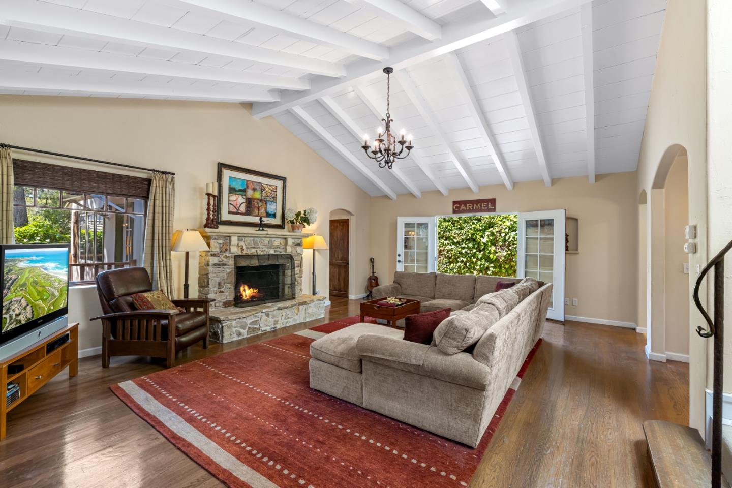 Detail Gallery Image 6 of 38 For 3 Sw Monte Verde & 13th St, Carmel,  CA 93923 - 3 Beds | 3/1 Baths