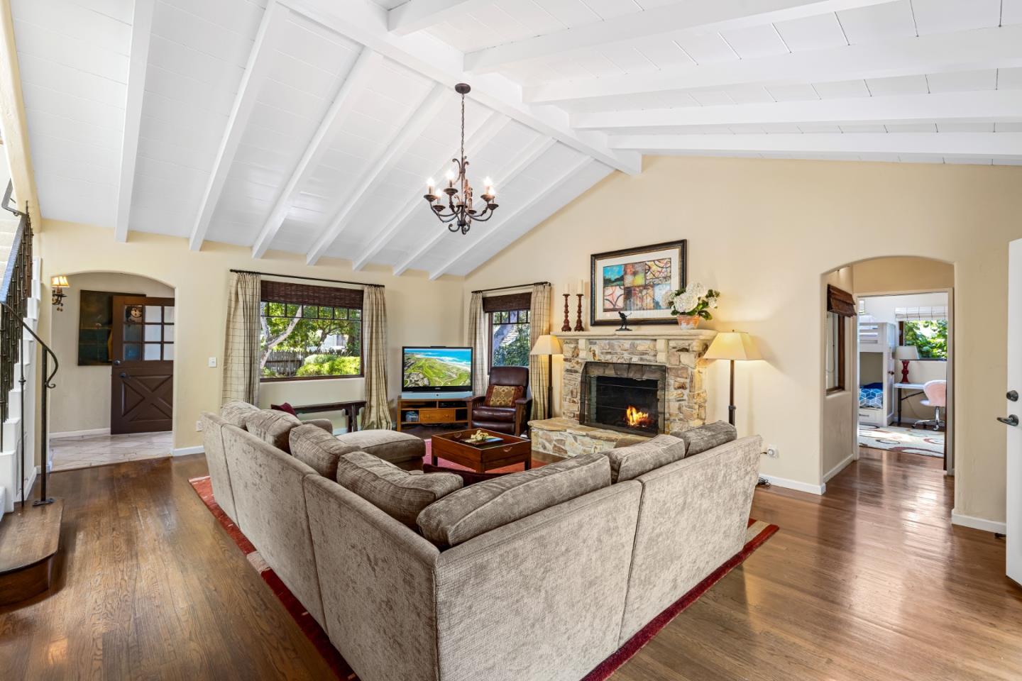 Detail Gallery Image 8 of 38 For 3 Sw Monte Verde & 13th St, Carmel,  CA 93923 - 3 Beds | 3/1 Baths