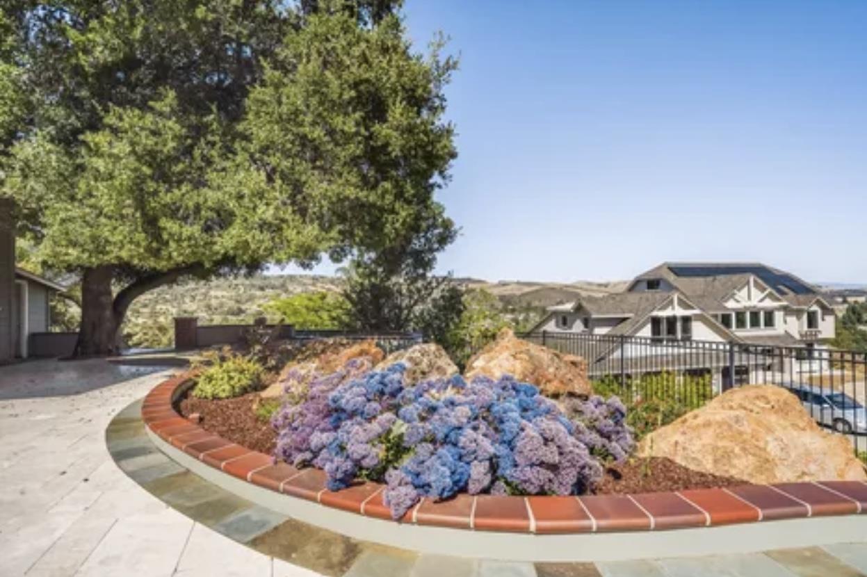 Detail Gallery Image 29 of 38 For 985 Woodview Pl, San Jose,  CA 95120 - 5 Beds | 5 Baths