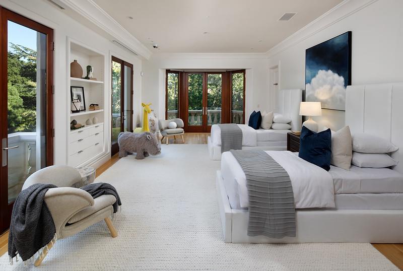 Detail Gallery Image 19 of 28 For 164 Elena Ave, Atherton,  CA 94027 - 5 Beds | 4/3 Baths